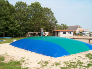 Hoppepude ved campingplads