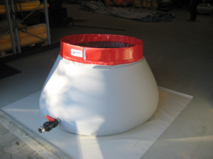 Opsamlingskar med monteret vandudtag